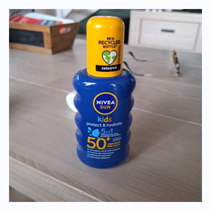 妮维雅 Sun Kids 防护保湿 SPF50+ Zonnebrandspray